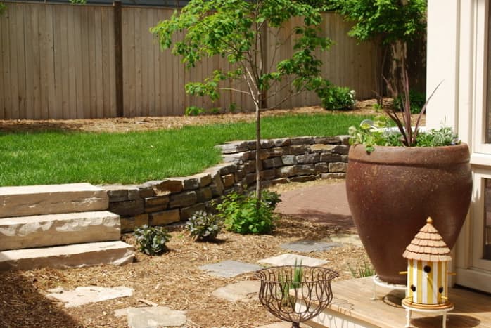How To Build A Loose Material Patio Dengarden - Crushed Stone Patio Ideas