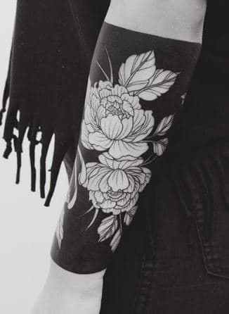 My floral sleeve  black and white Sleeve Tattoo WomenSleeve  TattoosSmoothieWhite   Sleeve tattoos Floral tattoo sleeve Sleeve  tattoos for women