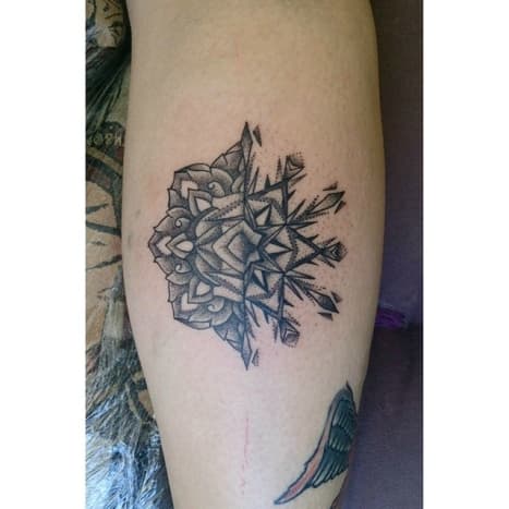 Faby Tattoo  snowflake fineline finelinetattoos ink tattoo  inkedgirls instagood tattoolife tattooartist tattooitaly tattoostudio  fabytattoo  Facebook