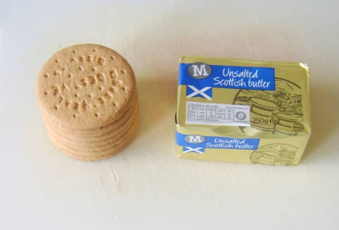 Digestive biscuits and unsalted butter