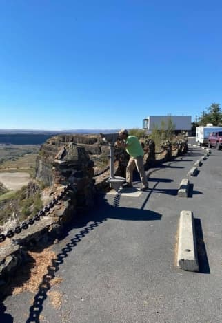 We ended our journey with a visit to the historic Vista House Overlook, which offered panoramic views of Dry Falls.