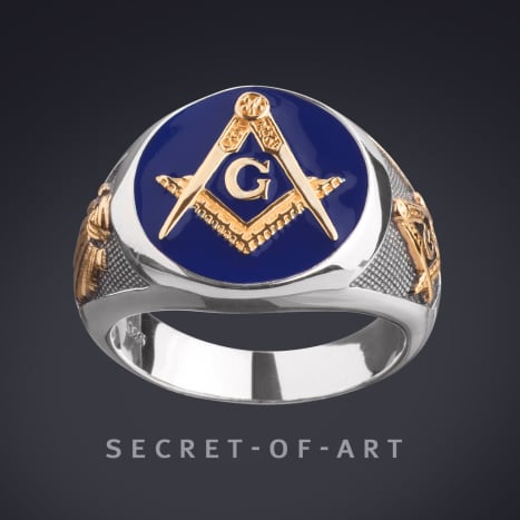 The Freemason signet ring symbolizes brotherhood. 