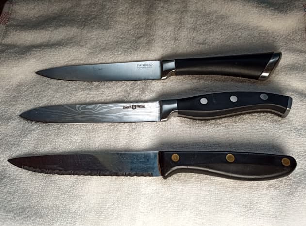 Comparing utility knives