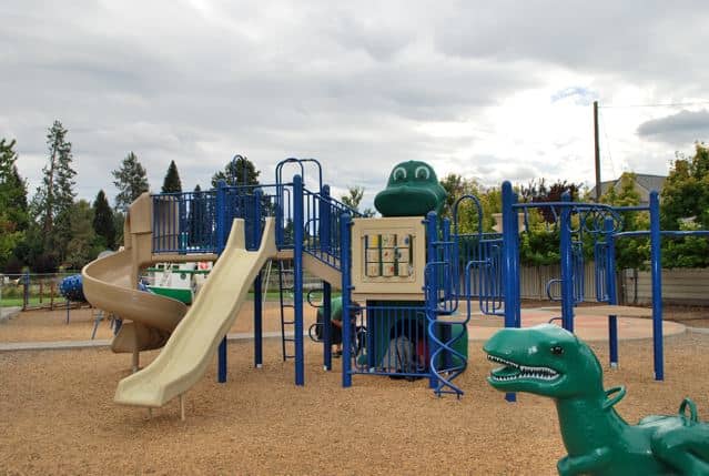Playground at Harmon Park along the Deschutes River Trail (c) Stephanie Hicks