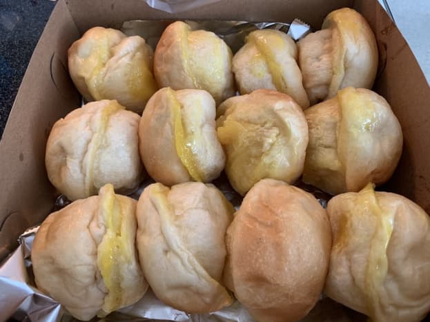 Four Sisters: Just like a beautiful sunset, you just can't understand how good these butter rolls are from a mere photo.