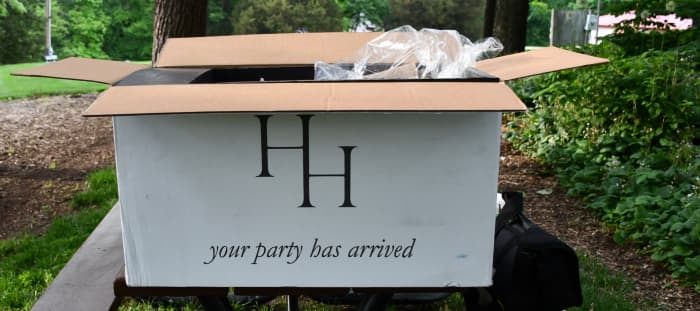 The party box arrives before your event. It includes a checklist of all the items in the box. This is helpful for when you send the items back to the company.