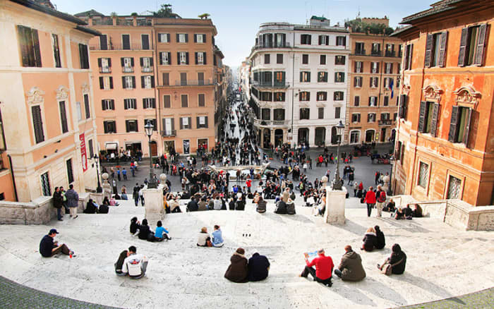 Piazza di Spagna, Spanish Steps. People just love to hang out!