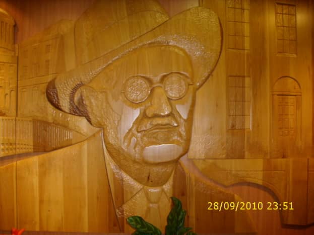 James Joyce Carving inside the Ulysses