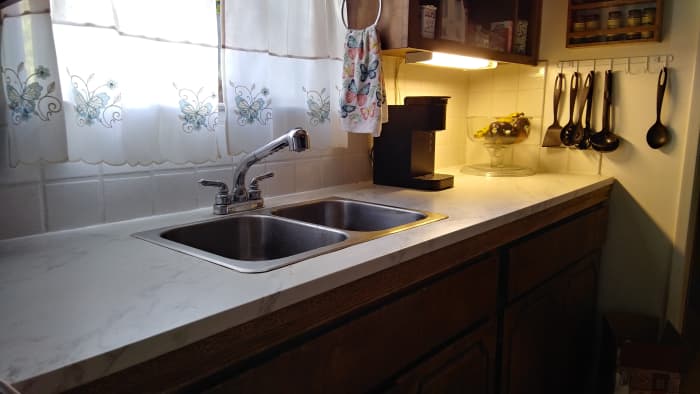 There it is! The new countertop!