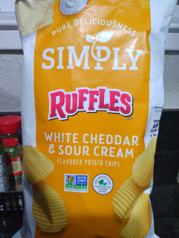 Ruffles White Cheddar and Sour Cream