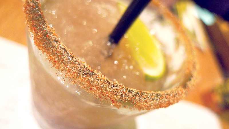 How to Sugar Rim a Glass and Other Types of Drink Rimming - Delishably