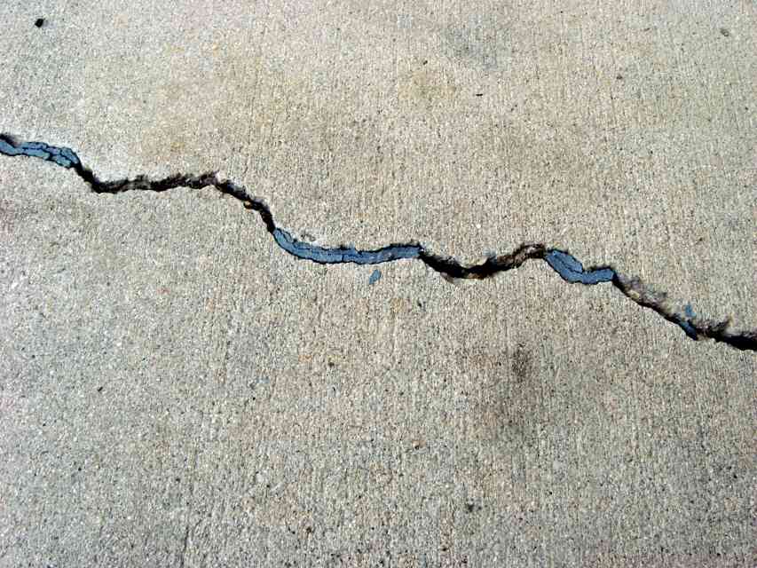 How to Repair Concrete Driveway Cracks Dengarden