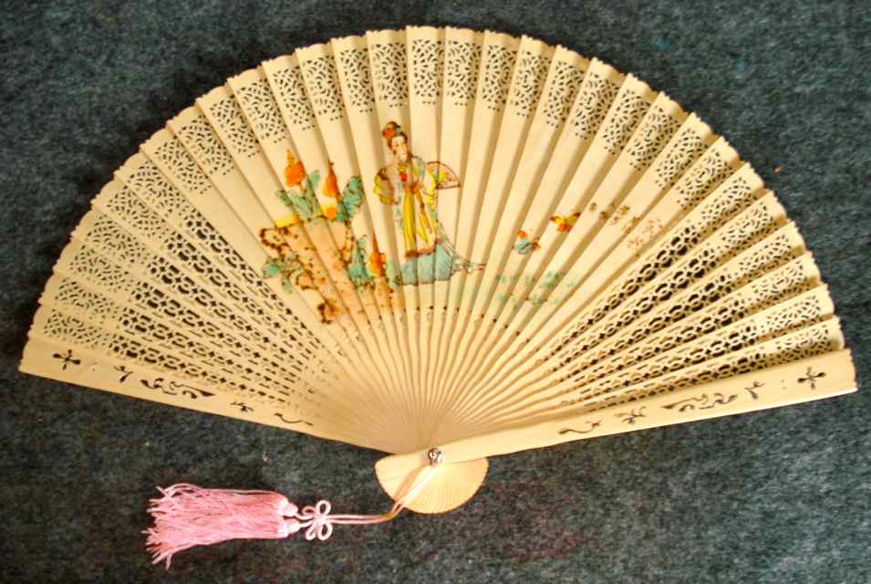 Everything You Need to Know About HandHeld Fans Bellatory