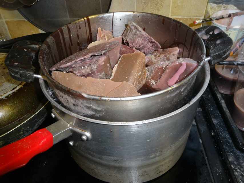 How to Make a Volcano Candle (a Huge Candle With Many Wicks)