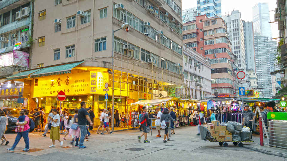 3 Hong Kong Night Markets Sights, Sounds, and a Myriad of Scents