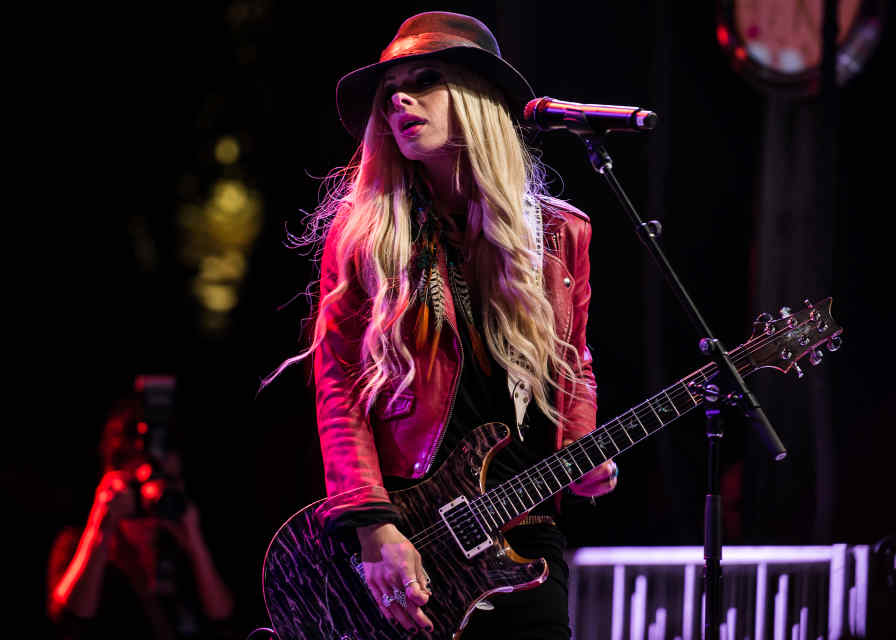 100 Best Female Guitar Players Spinditty