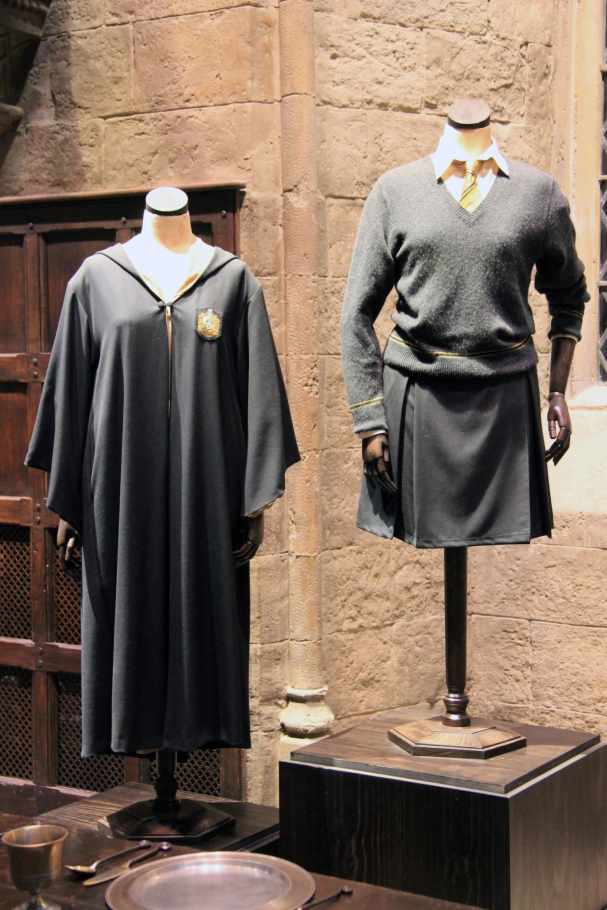How to Create a Hogwarts Student Uniform Costume for Halloween! Holidappy Celebrations