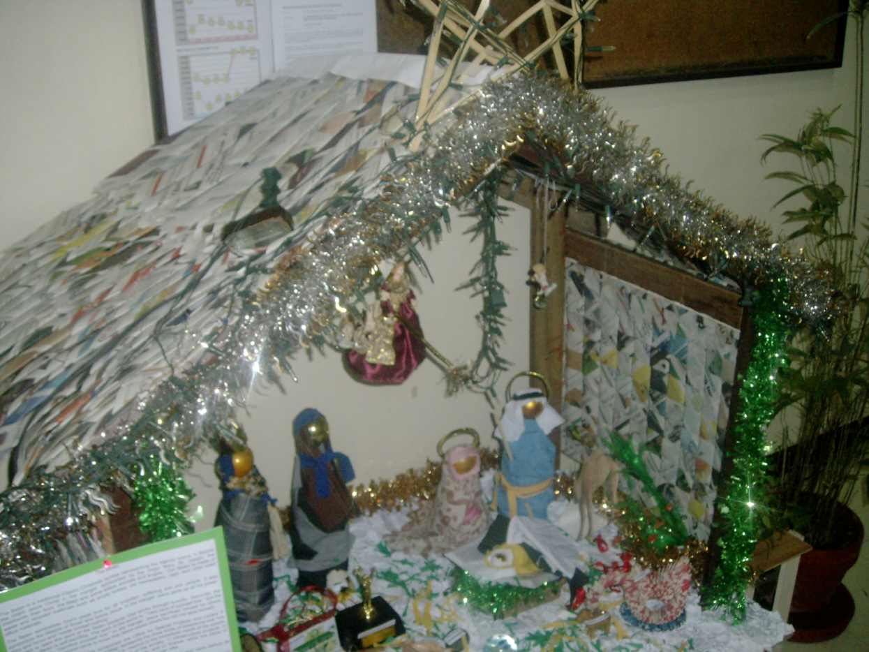 Mangers or Nativity Scene Displays Using Recycled Papers and Materials Holidappy