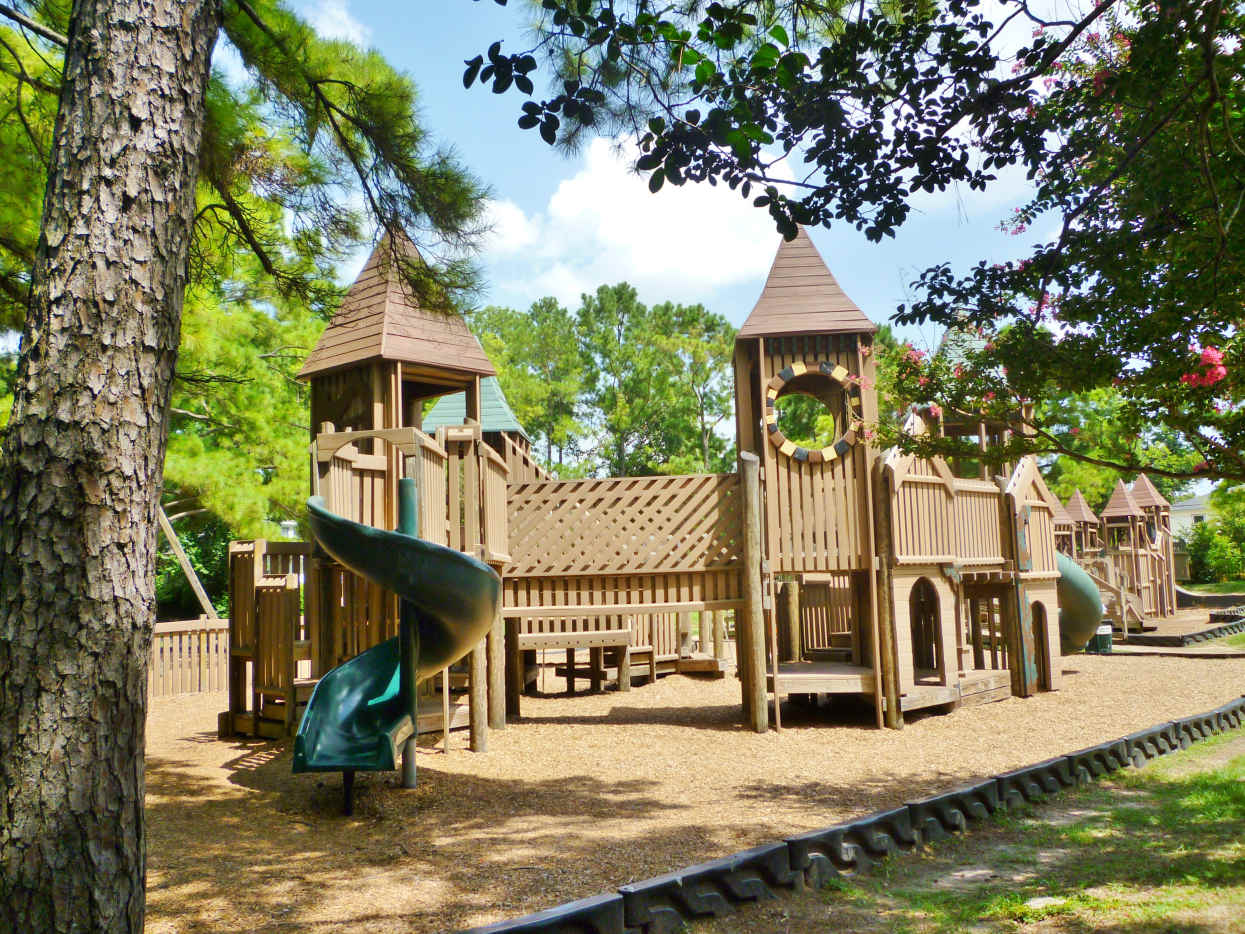 Donovan Park Fun Castle Playground in Houston Heights WanderWisdom