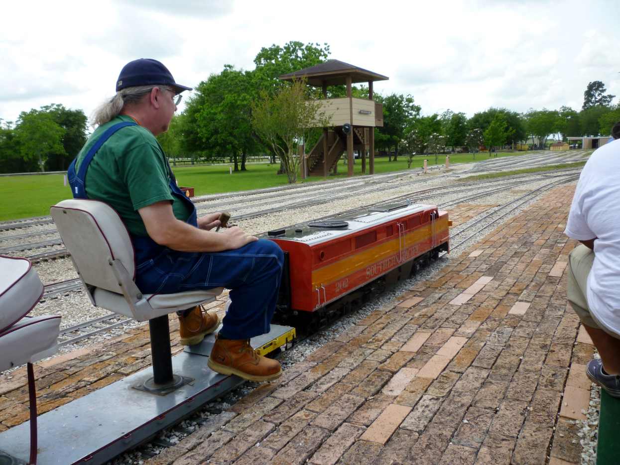 Zube Park Houston Live Steamers Miniature Train Ride! WanderWisdom