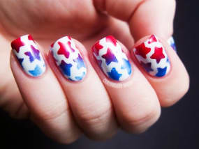 Stencil ombre stars.