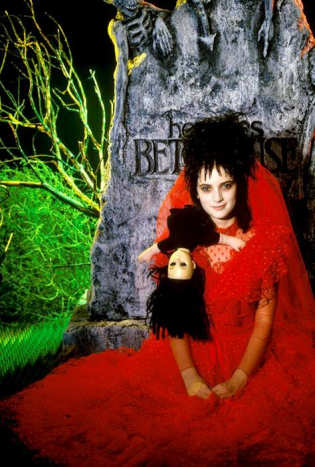 13 Iconic Red Dresses in Cinema History - HubPages