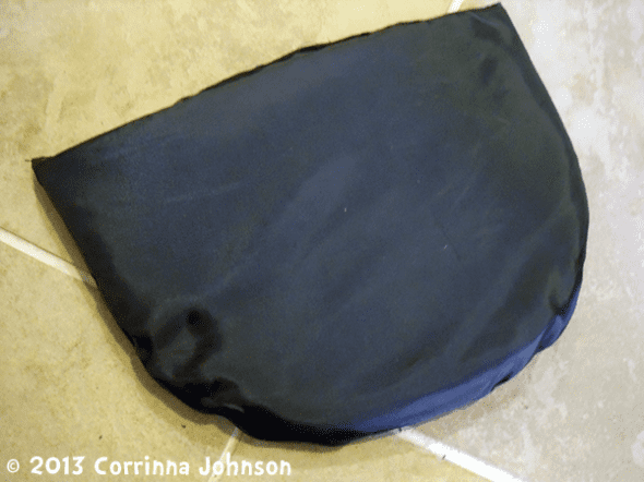 The removable cushion can be wiped clean.