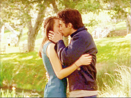 top-most-satisfying-tv-kisses
