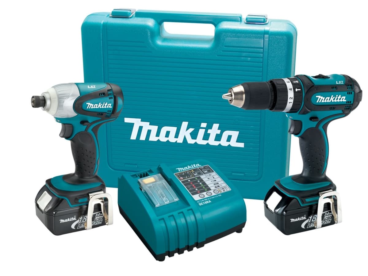 Makita Cordless Drill 18V 2x 3,0 AH with MAKPAC Size 2 Charger DDF482RFJ 