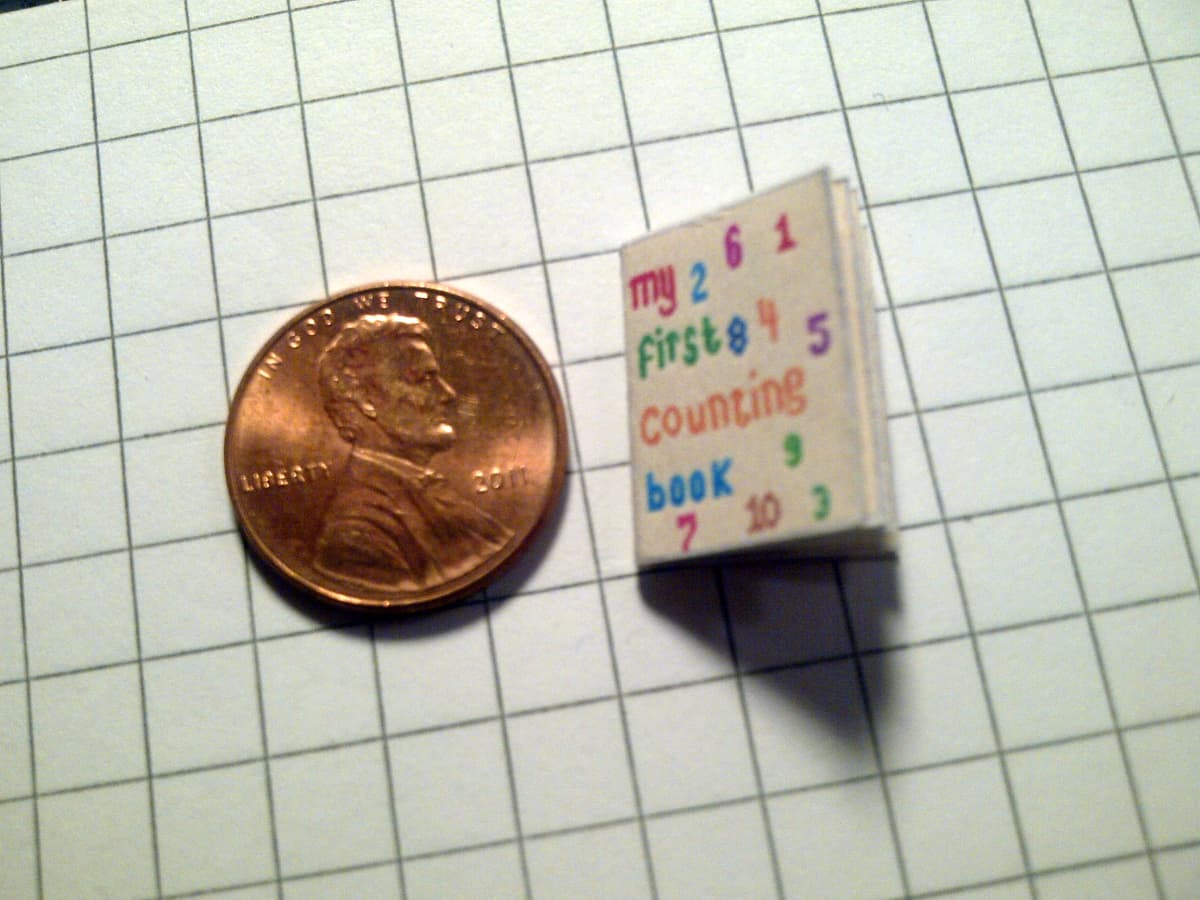 1/6 1/24 Worlds Smallest Dollhouse Miniature the First Barbie Doll height 7  Cm Your Barbies Barbie brand New With Packaging 