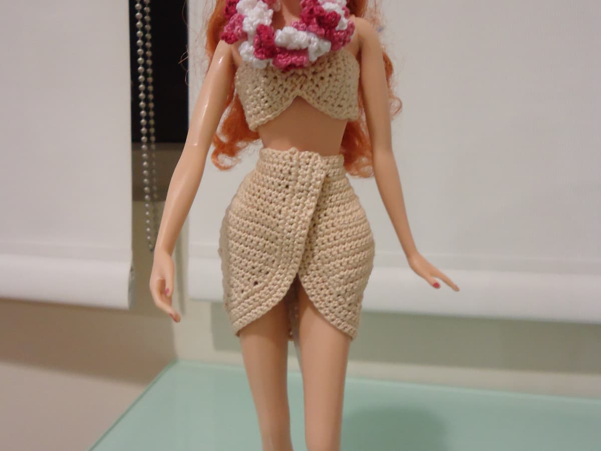Barbie Clothes Ideas to Sew: Lovely Barbie Clothes Projects To Start Sewing  Today: DIY Barbie Clothes (Paperback)