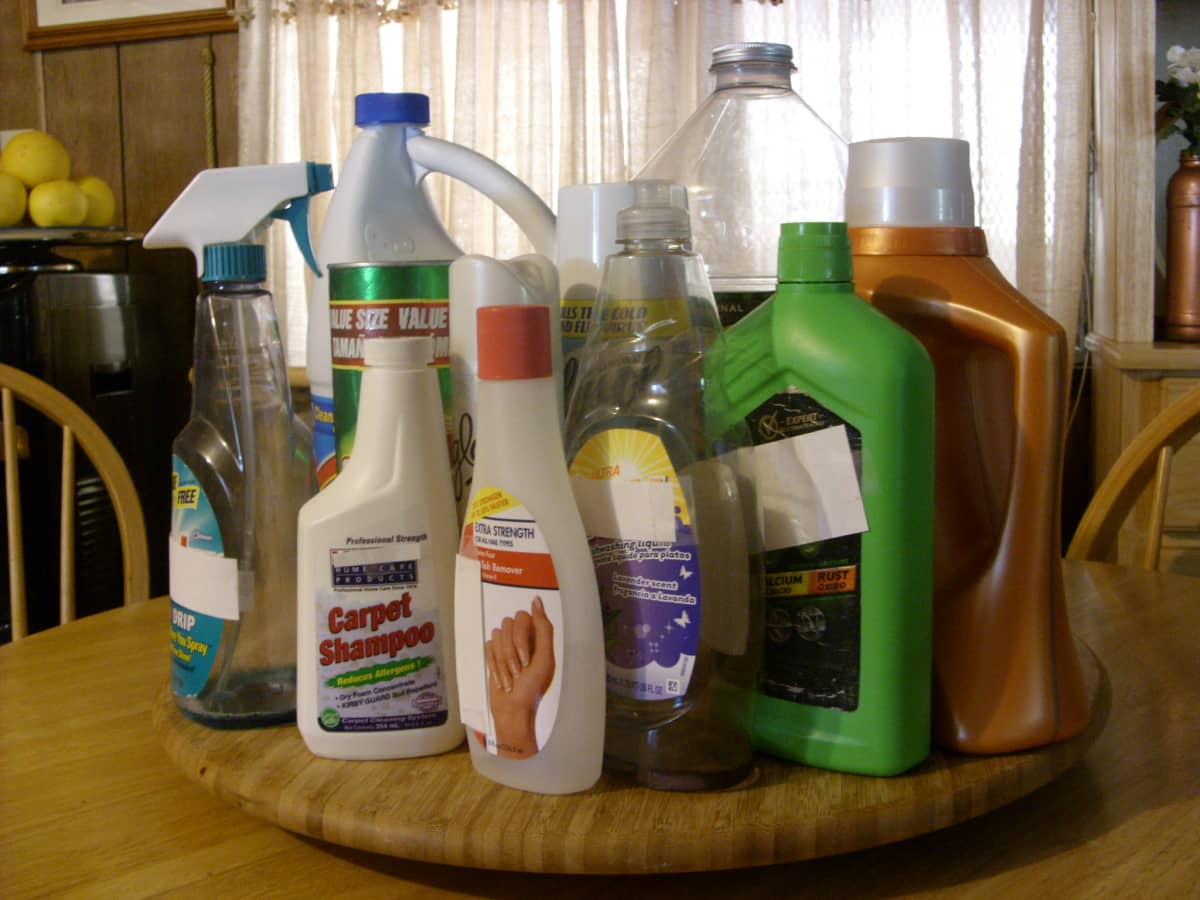 What are the main cleaning products and what they have in common?