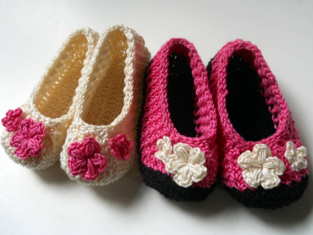 35 Free Baby Booties Crochet Patterns | HappyBerry
