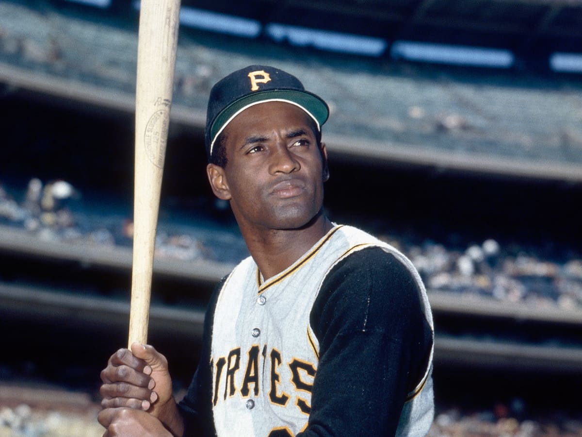 Roberto Clemente Jr on X: A baseball love affair. Roberto Clemente III  might be the @Pirates biggest fan. 💛🖤  / X