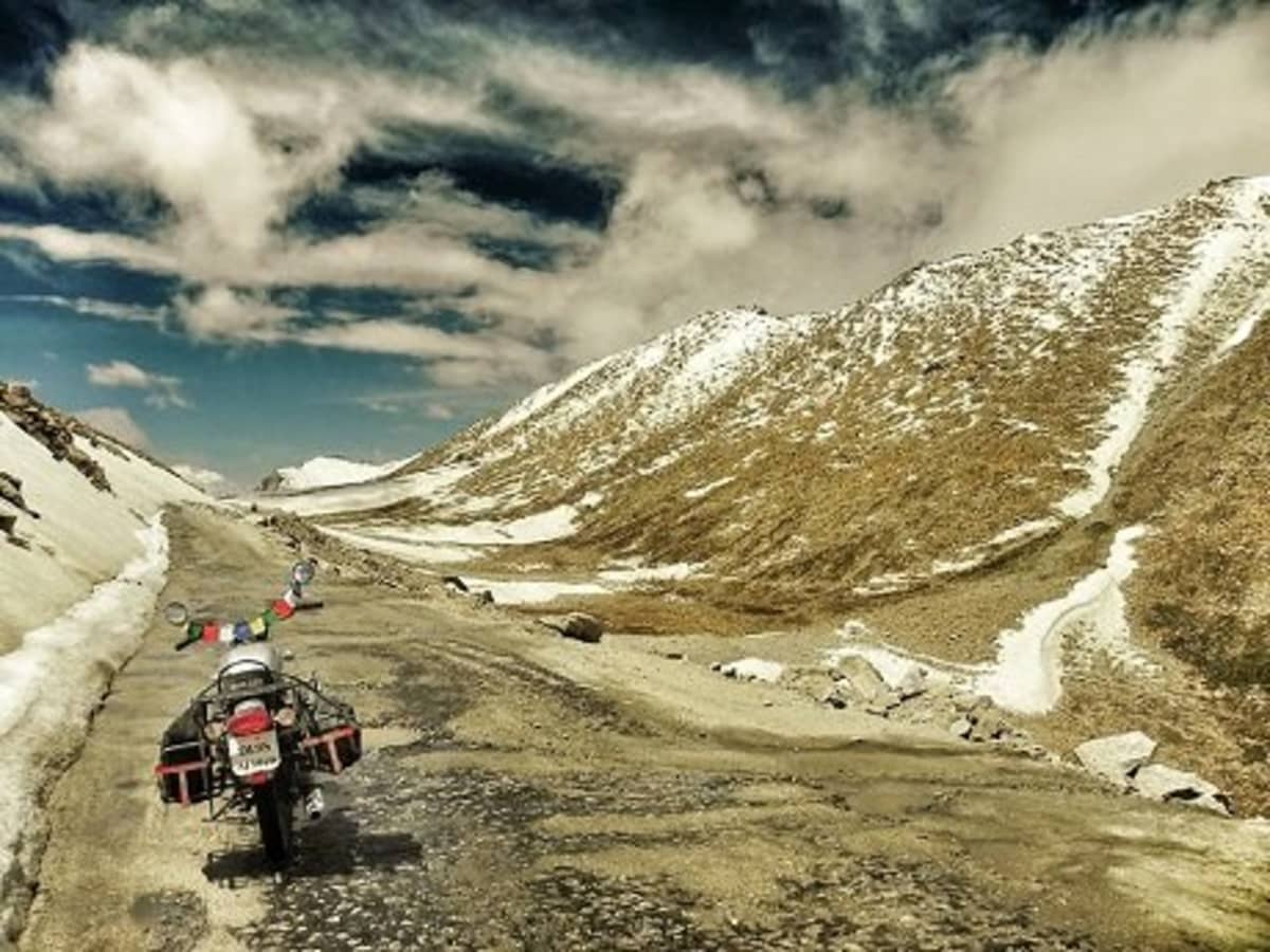 Nubra to Pangong  Distance, Road Condition, Routes & Tips