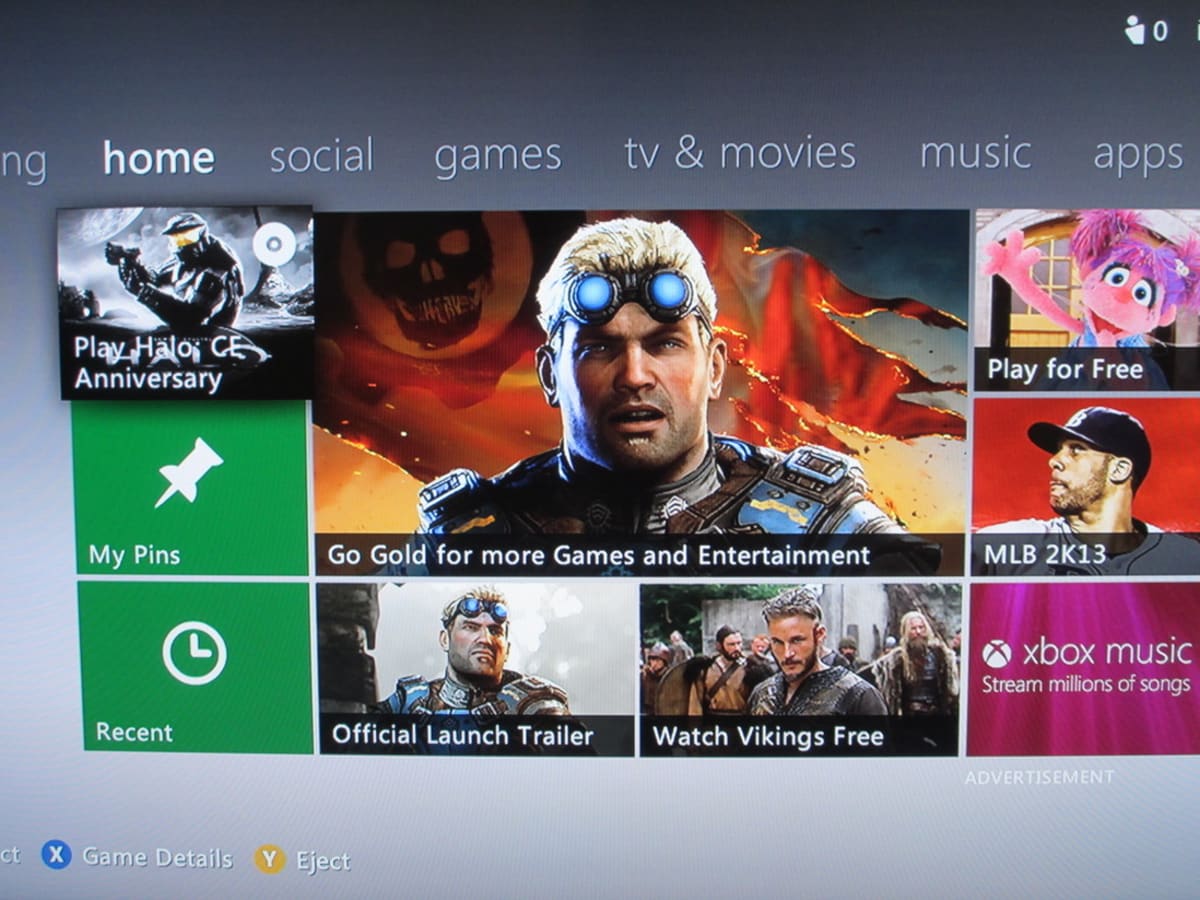 Xbox là một trong những hệ máy chơi game thành công nhất trong lịch sử. Với hơn 20 năm phát triển, hệ máy đã mang đến cho mọi người những trải nghiệm game tuyệt vời nhất. Từ Xbox gốc đã phát triển cho đến Xbox One, những thiết bị chơi game này luôn là lựa chọn hàng đầu cho các fan của thế giới game.