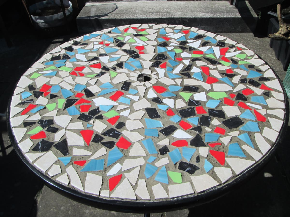 How To Make Mosaic Designs With Ceramic Tiles For A Table Feltmagnet