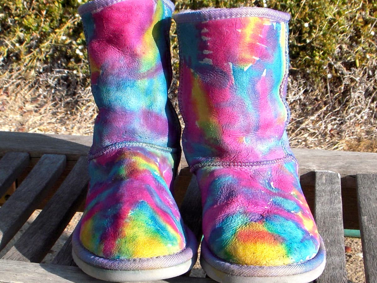 How to Tie-Dye Ugg Boots: Step-by-Step Guide With Photos - FeltMagnet