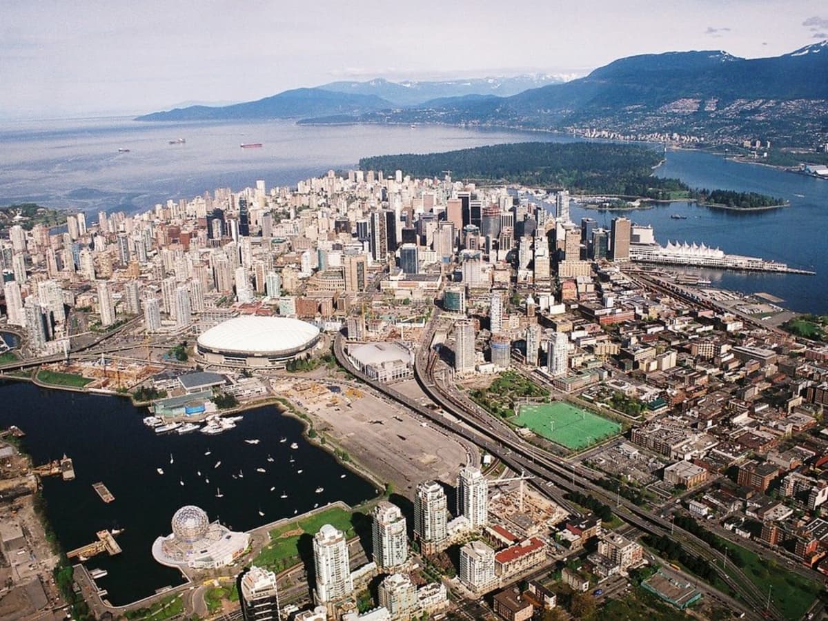 Downtown Vancouver, British Columbia: Attractions and Photos - WanderWisdom