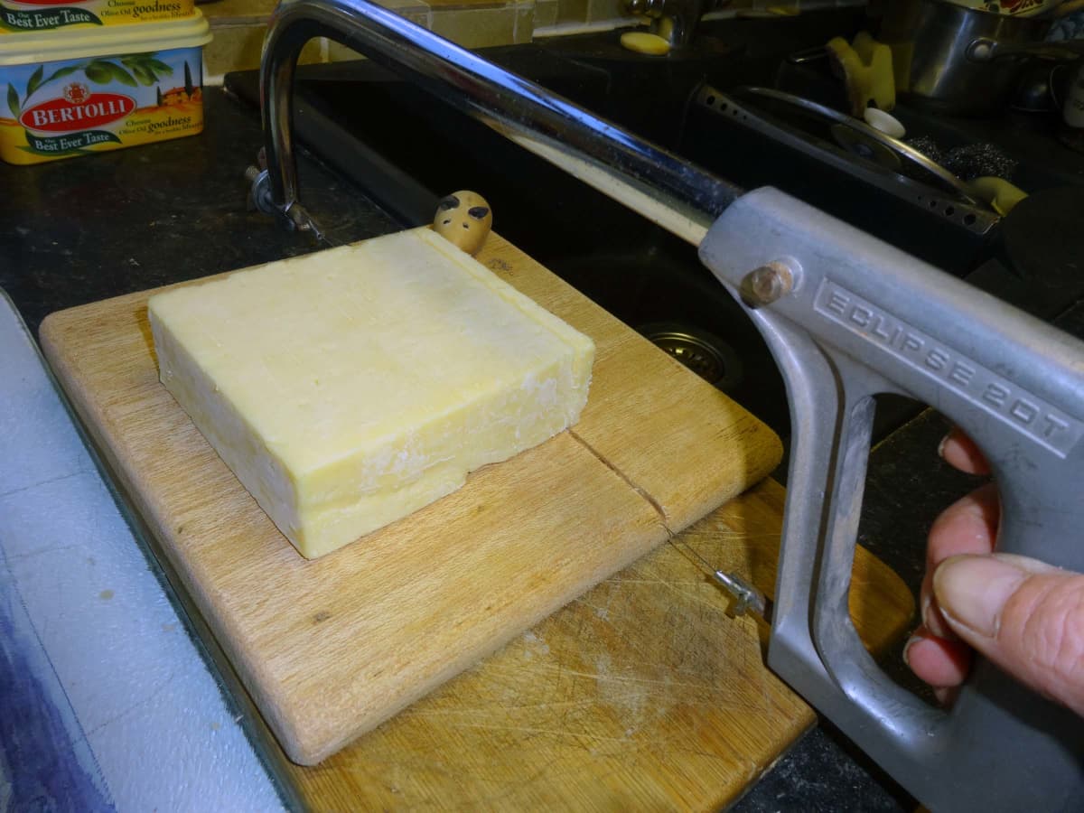 Upcycling Hacksaw to Make Cheese Cutter and How to Make a
