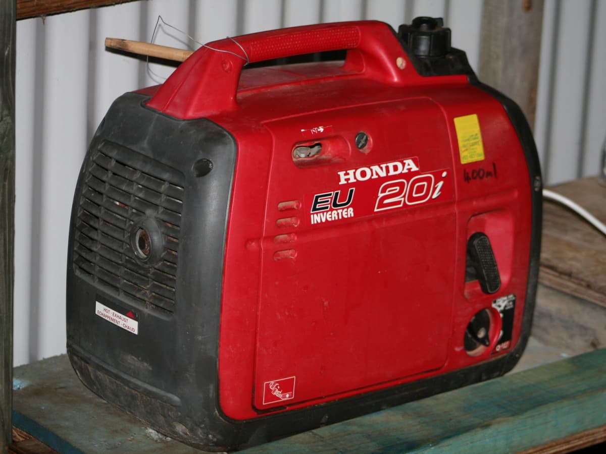 10 Tips for Use and the Best Portable Generator for Off-Grid Home Use - Dengarden