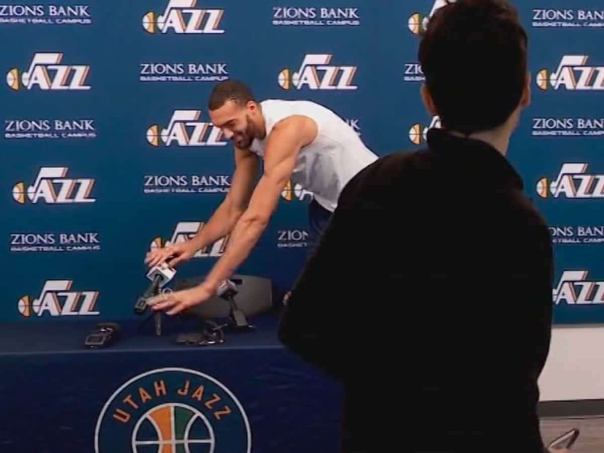 5 of the Dumbest Things Done by NBA Players - HowTheyPlay