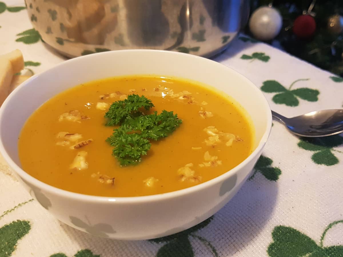 Recipe This  Thermomix Vegetable Soup