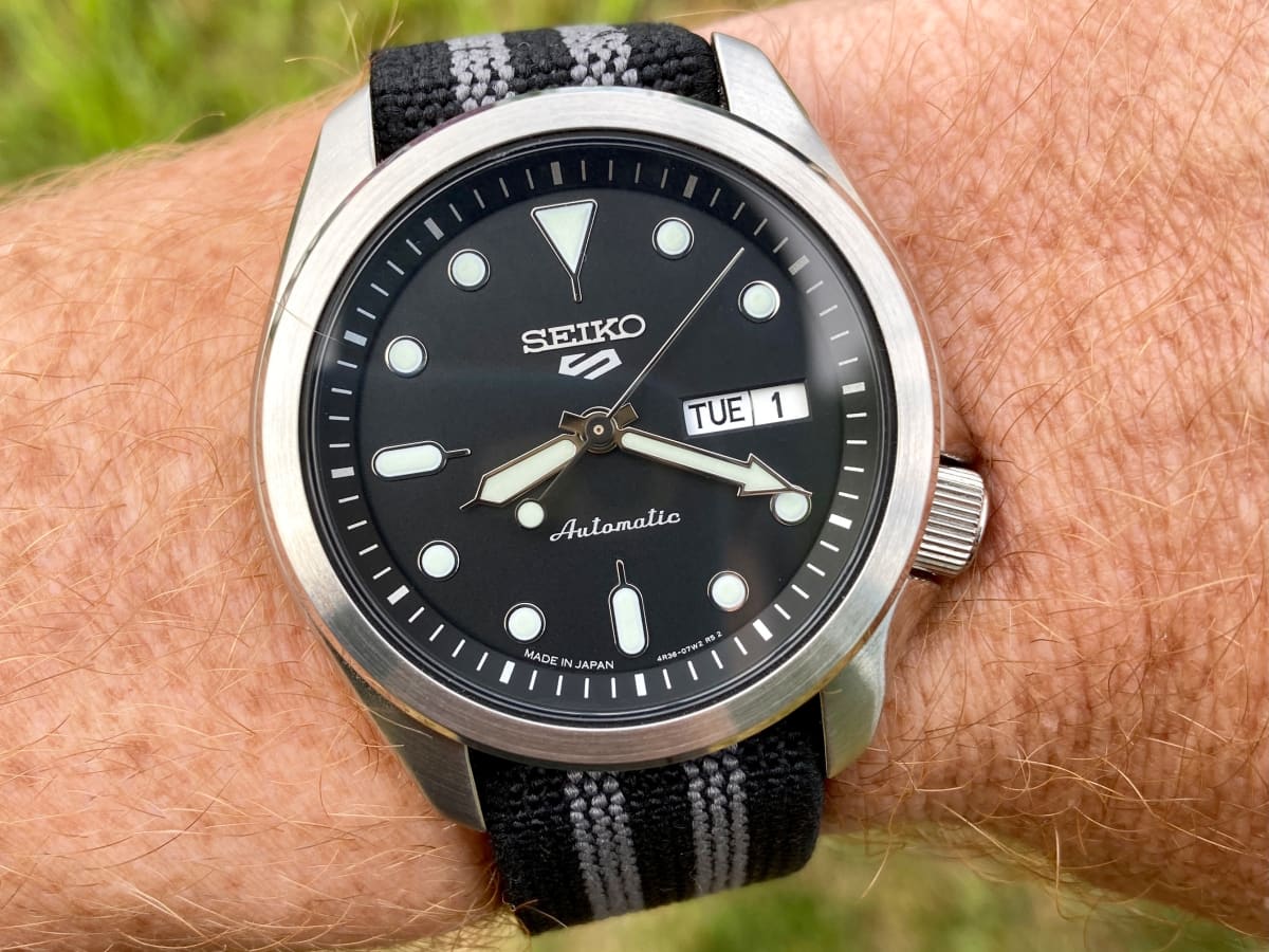 A Review of the 40mm SRPE67 Seiko 5 Sports Watch - Bellatory