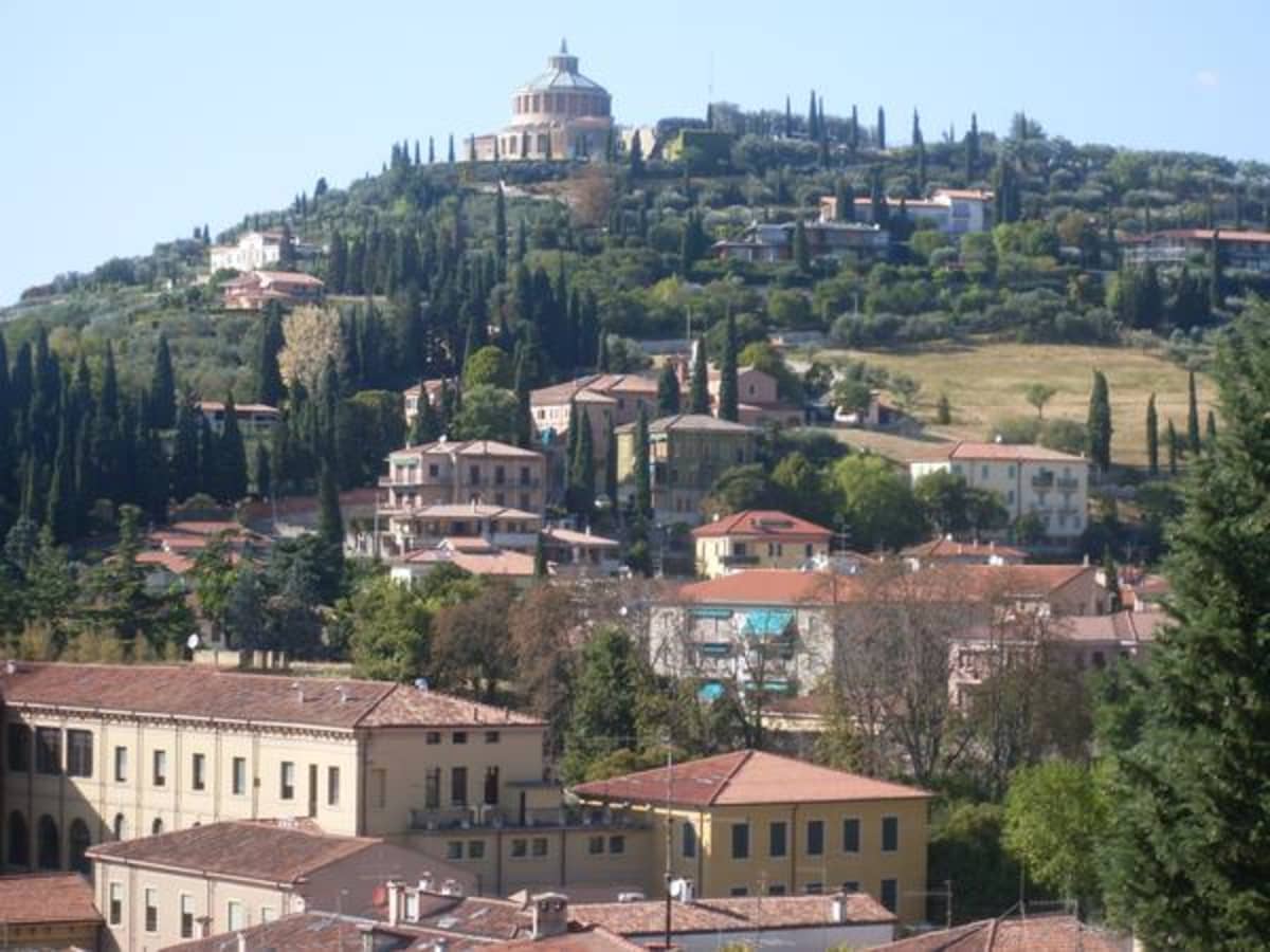 Things to do in Verona : A Stroll Through Ancient Italy - HubPages