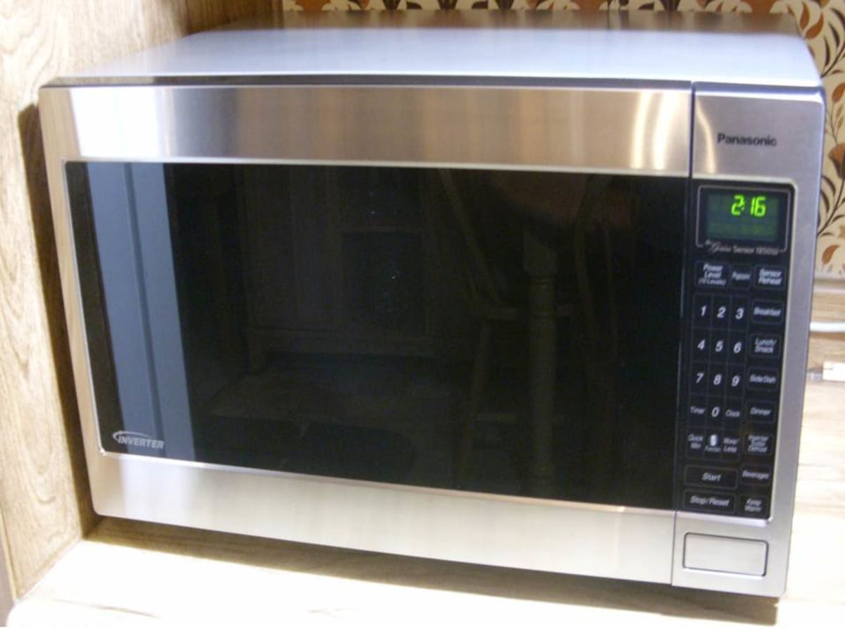 Panasonic 1.3 cu. ft. Countertop Microwave in Stainless Steel Built-In  Capable with Genius Sensor Cooking NN-SD65LS - The Home Depot