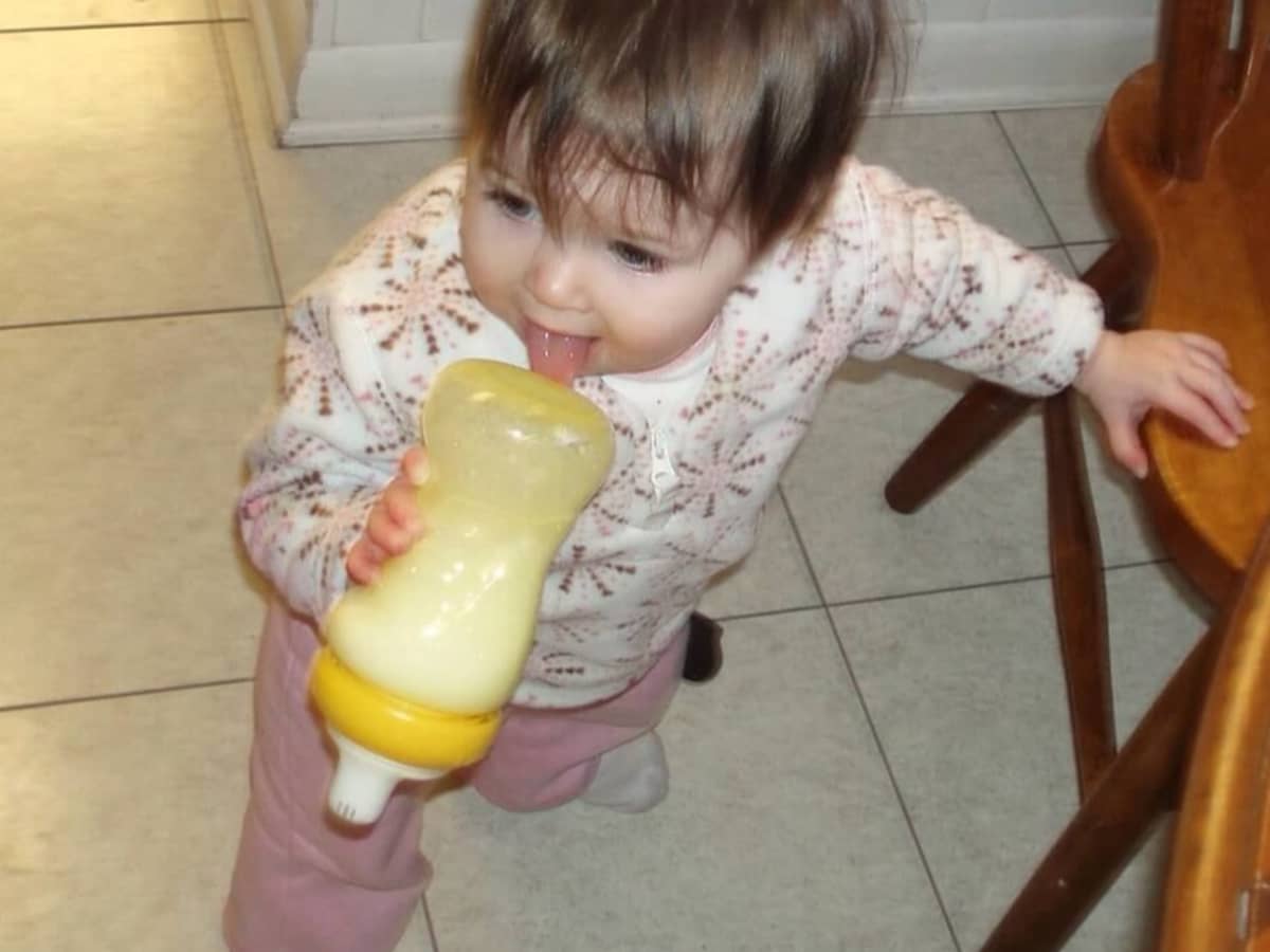 Weaning Your Baby Off the Bottle Using a Straw Cup - HubPages