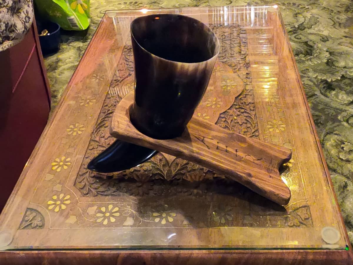 How To Make A Drinking Horn Holder (Free Template)