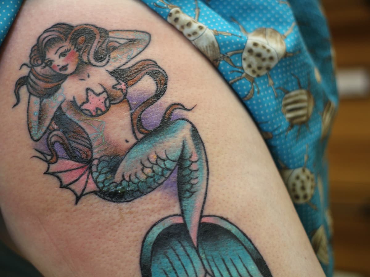 Sirena New Color Way | Mermaid tattoo designs, Siren tattoo, Mermaid tattoos