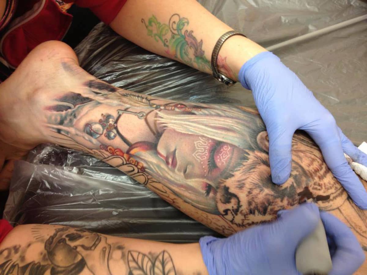 Does It Hurt to Get a Tattoo? How Do I Stop the Pain of a New Tattoo? - TatRing